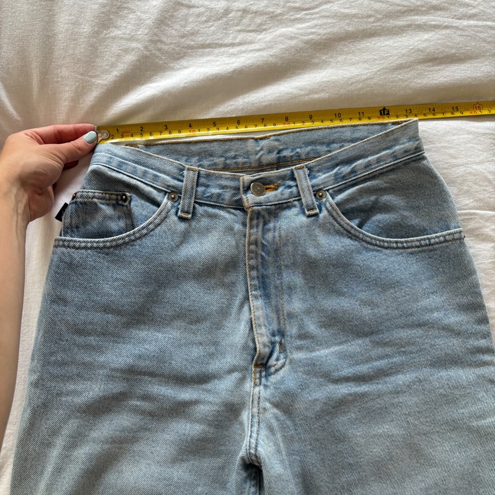 Vintage Chic Mom Style 80's Jeans - Light Wash